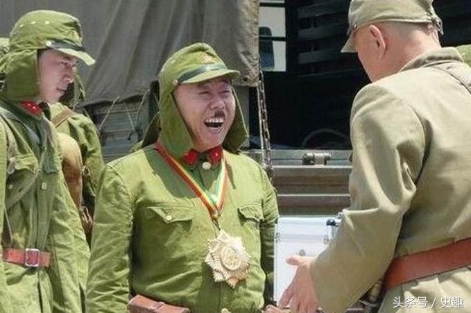 鬼子用的三八大盖里面到底是什么,抗日战争时期日军头盔有什么用