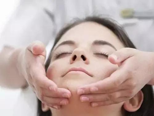 祛痘痘的正确护肤方法,长痘祛痘用什么方法最有效