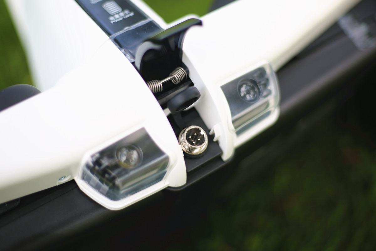 享受炫酷智能骑行，永远不向青春说再见小米九号智能平衡车评测