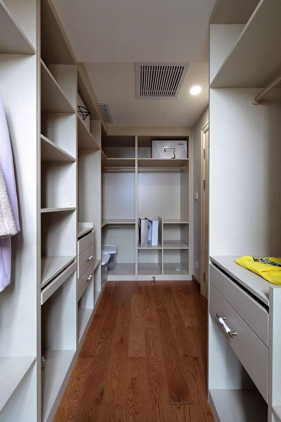 318平顶层复式装修,180平复式极简装修