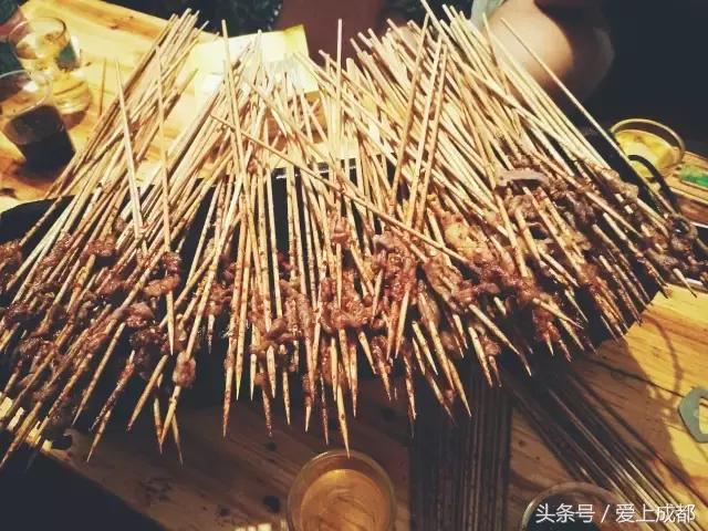 在宜宾,如果我们吃过这100样东西就结婚吧!