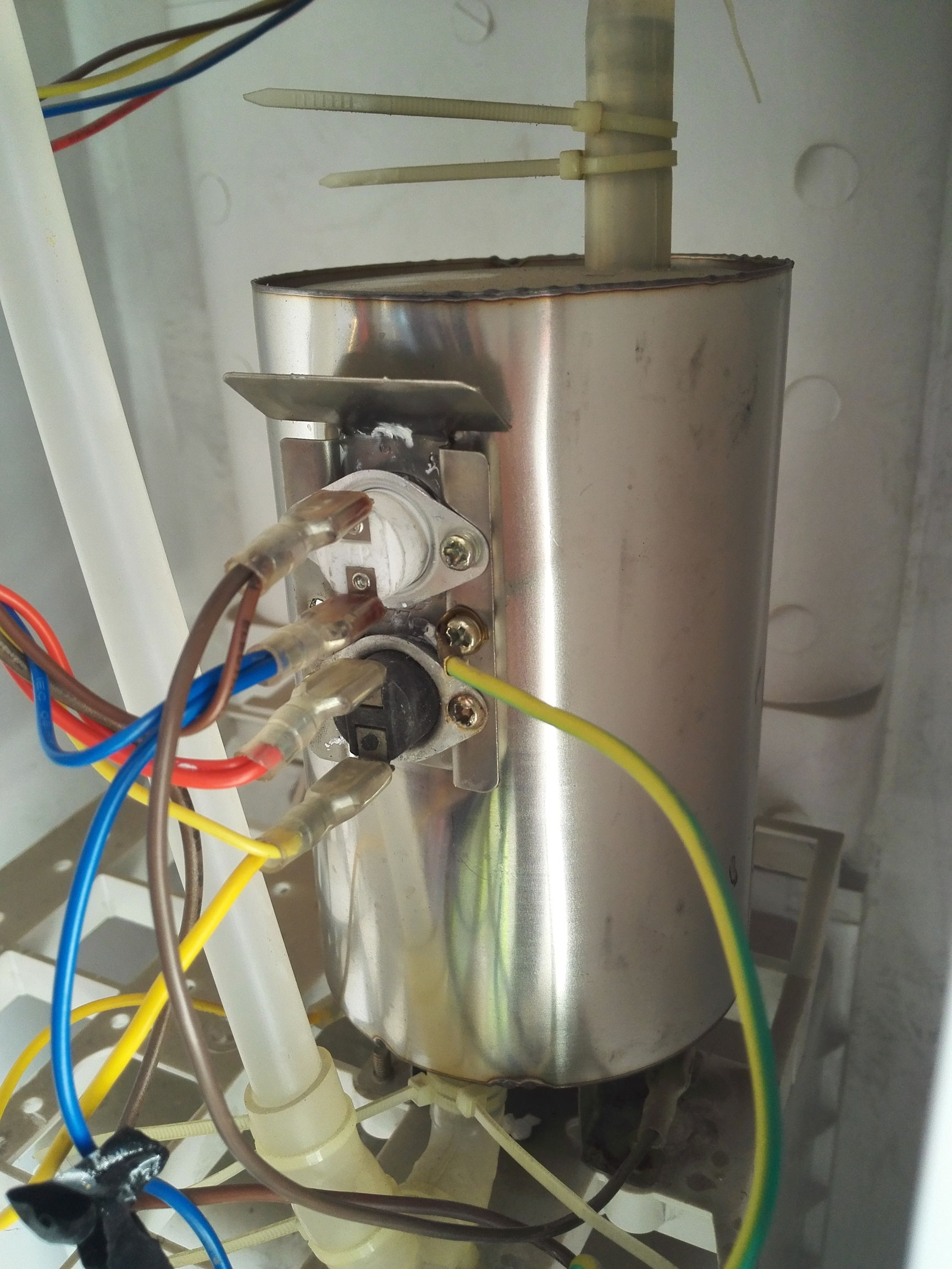 饮水机加热灯亮不加热,饮水机净水加热一体机不加热