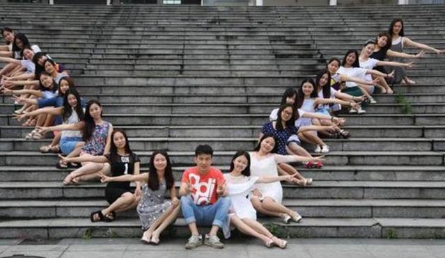 男护士好就业,男护士就业环境分析