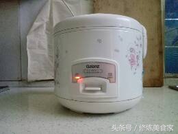 红豆薏米西米粥的正确做法祛湿气,红豆薏米莲子百合粥的做法和功效