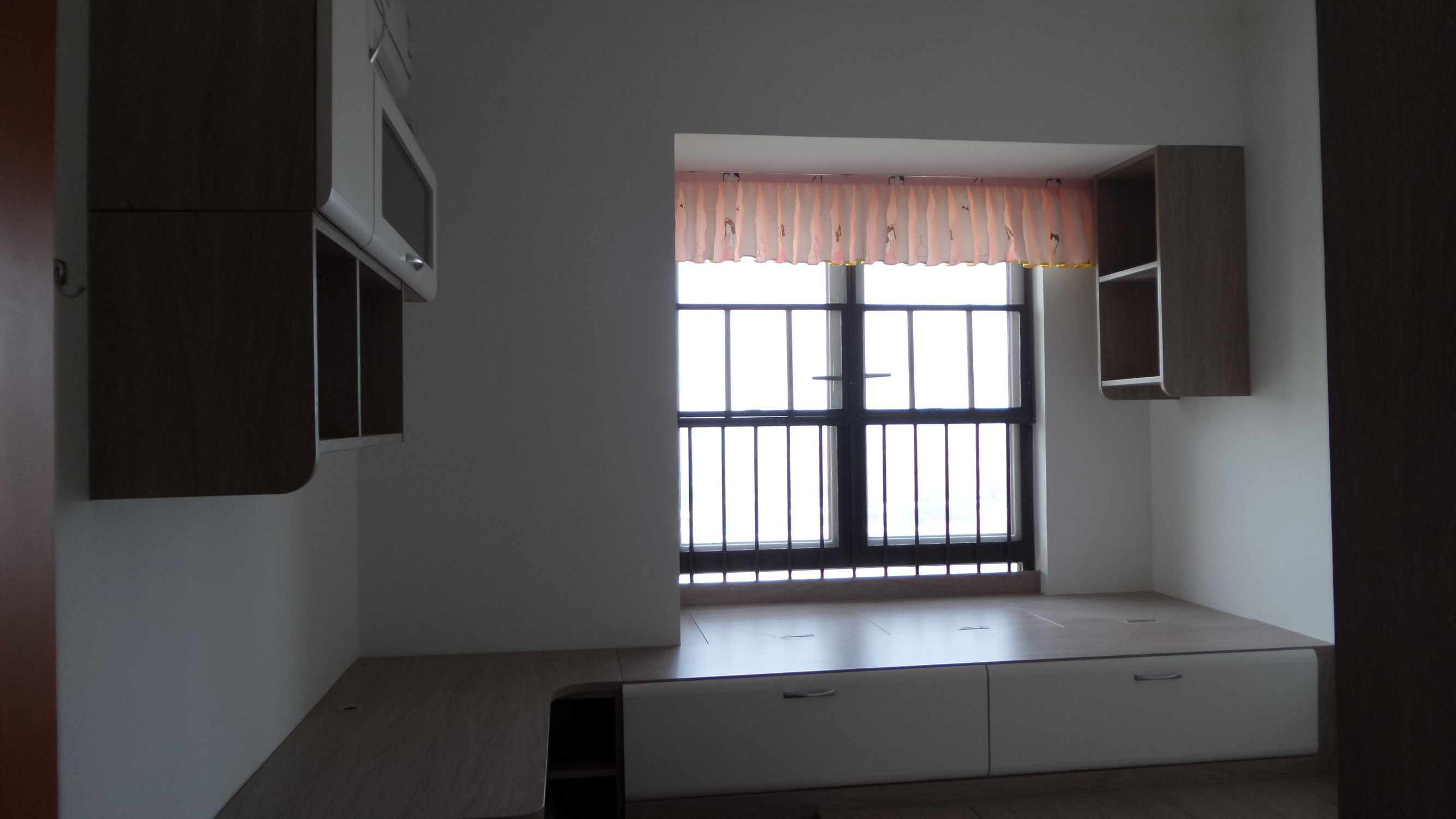 卧室做榻榻米床实用吗,当初纠结要不要做榻榻米