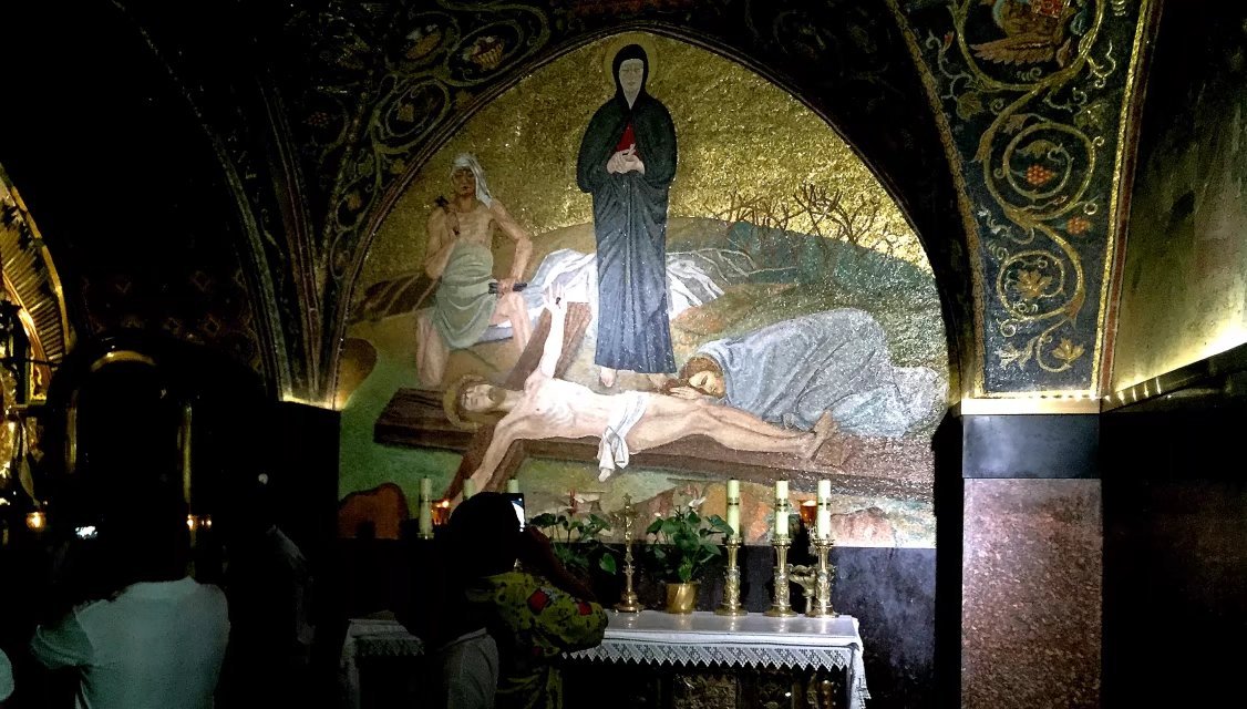 耶稣被钉死在十字架后来在哪里,耶稣被钉在十字架上之后的故事