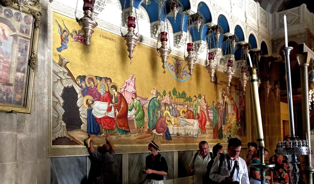 耶稣被钉死在十字架后来在哪里,耶稣被钉在十字架上之后的故事