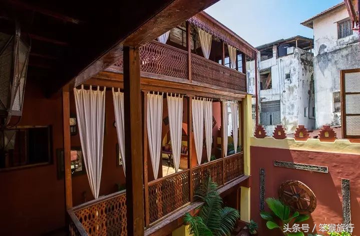 如何征战朋友圈？这个超洗眼睛的地方可落地签一周预算5K+