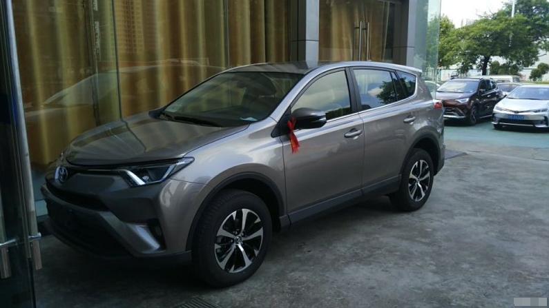 丰田rav4荣放15款优缺点,rav4荣放一箱油实测