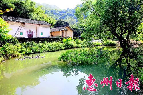 象岭生辉如人间仙境一衣带水似玉带明珠