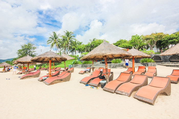 带着寻宝记游遍祖国大好河山,带着挖机去海边度假