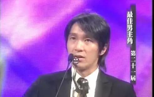 周星驰第一部爆火的电影,周星驰这部电影好看吗