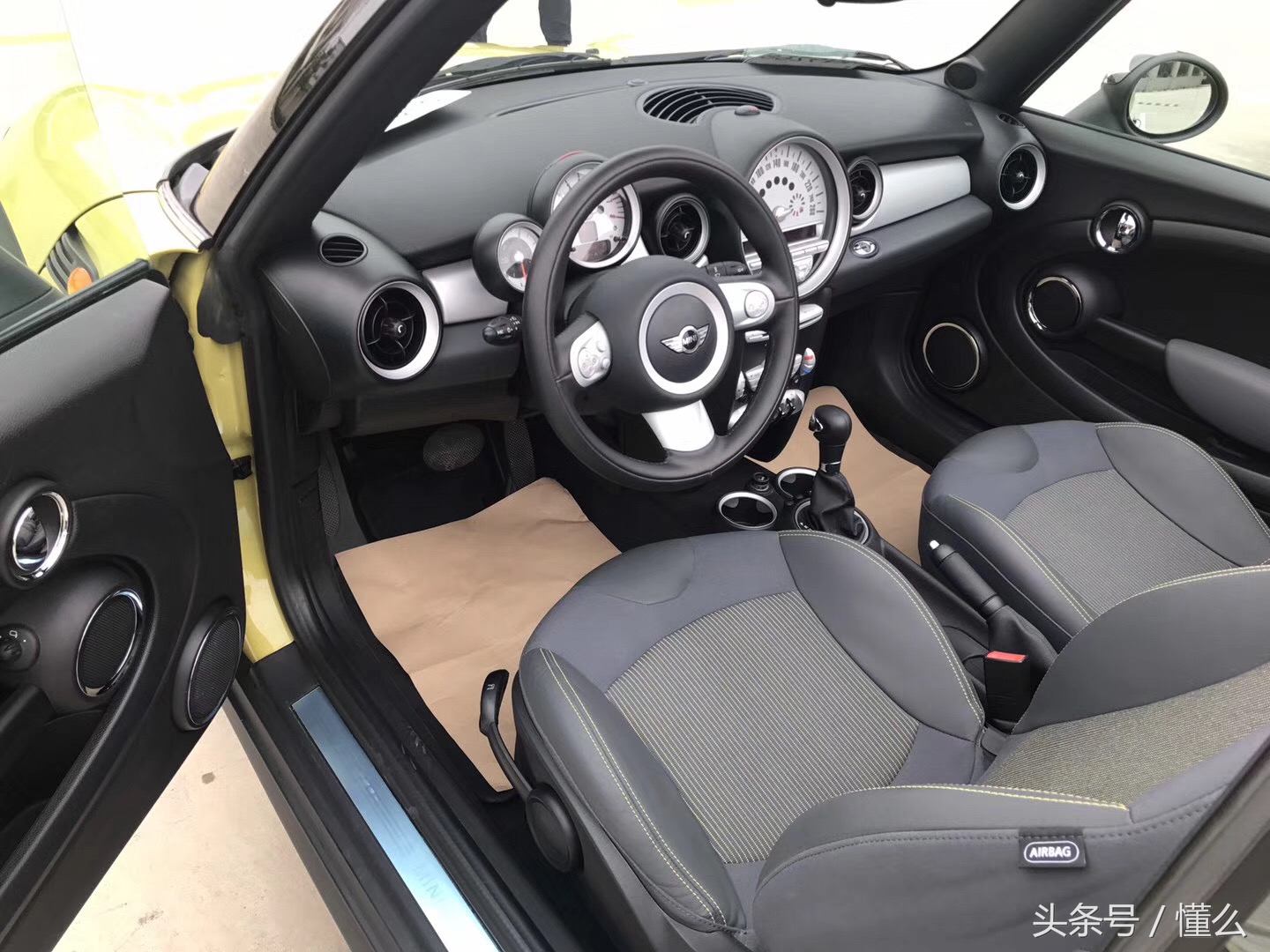 Erlang淘车仅2万多公里10年底Mini小敞篷