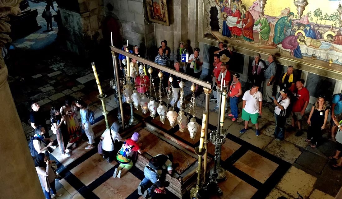 耶稣被钉死在十字架后来在哪里,耶稣被钉在十字架上之后的故事