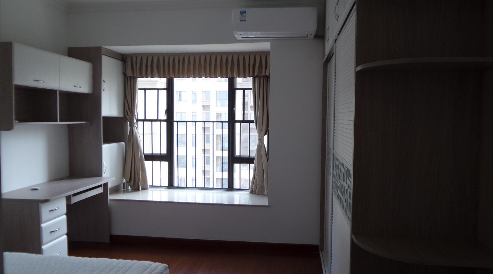 卧室做榻榻米床实用吗,当初纠结要不要做榻榻米