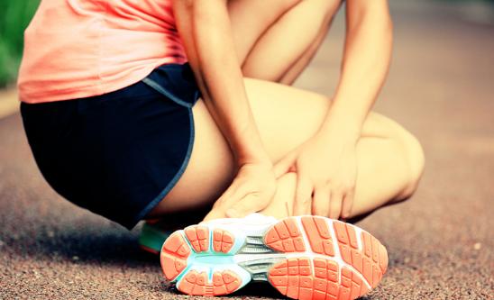 运动鞋最上边的孔用不用系,运动鞋最后的两个孔有必要用吗