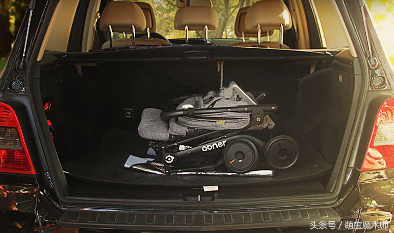 伞车实用还是遛娃神器实用,儿童旅游代步伞车