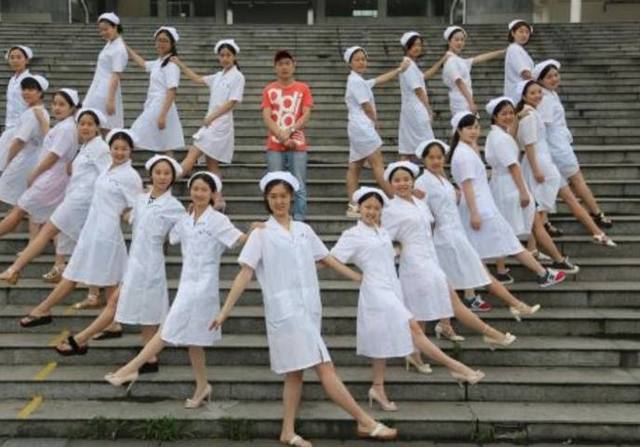 男护士好就业,男护士就业环境分析