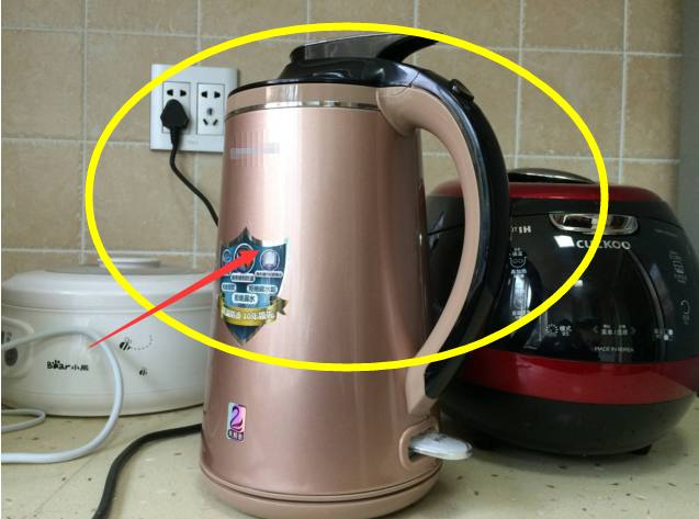 国外不用电热水壶,买的电热水壶不出水什么原因