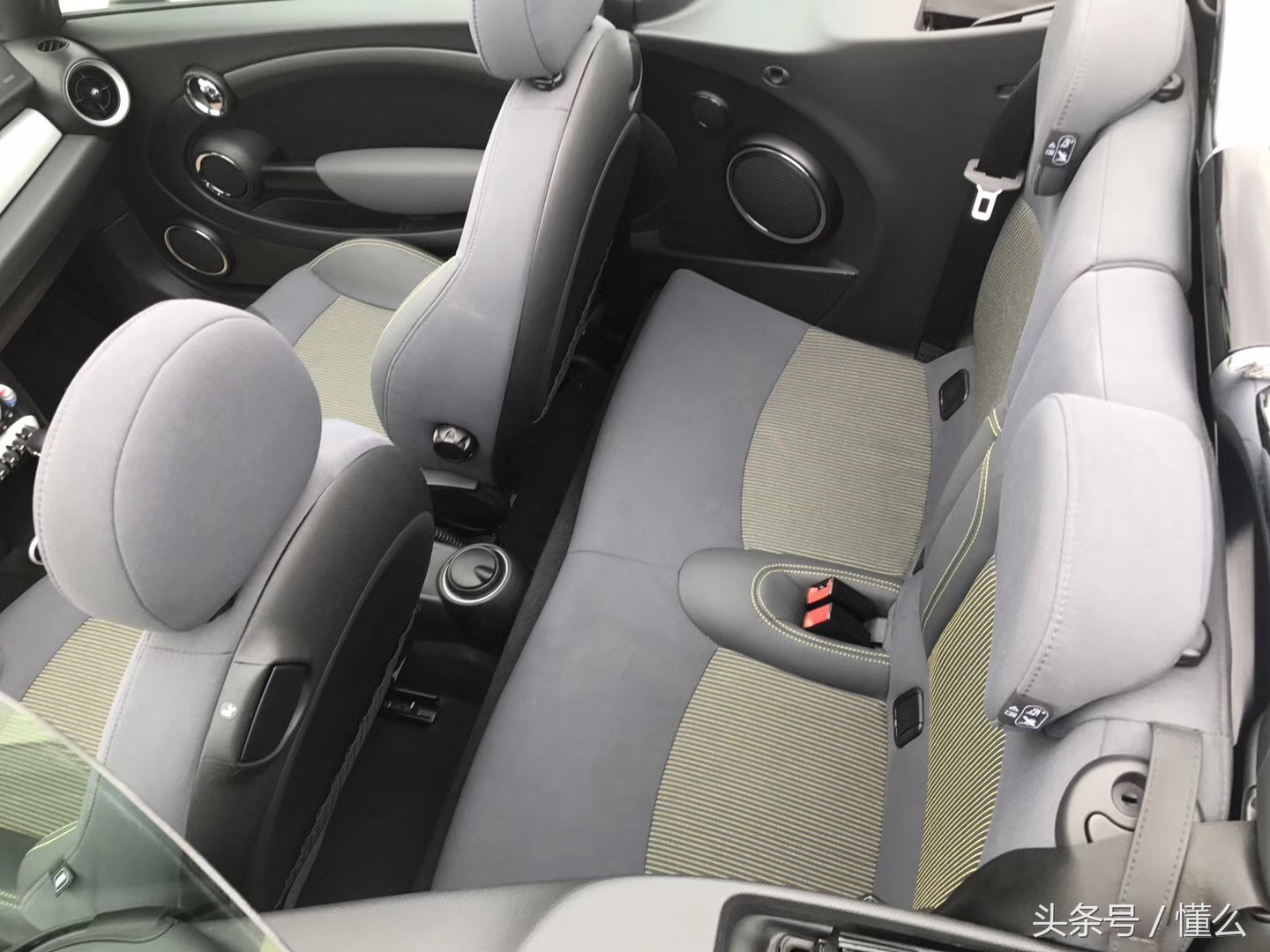 Erlang淘车仅2万多公里10年底Mini小敞篷