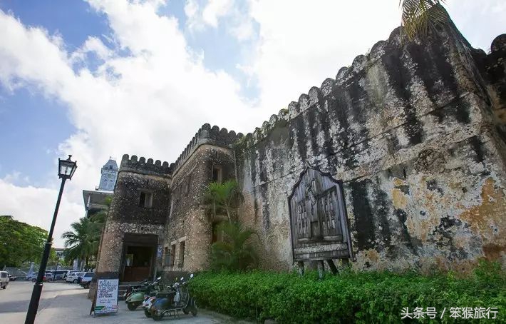 如何征战朋友圈？这个超洗眼睛的地方可落地签一周预算5K+