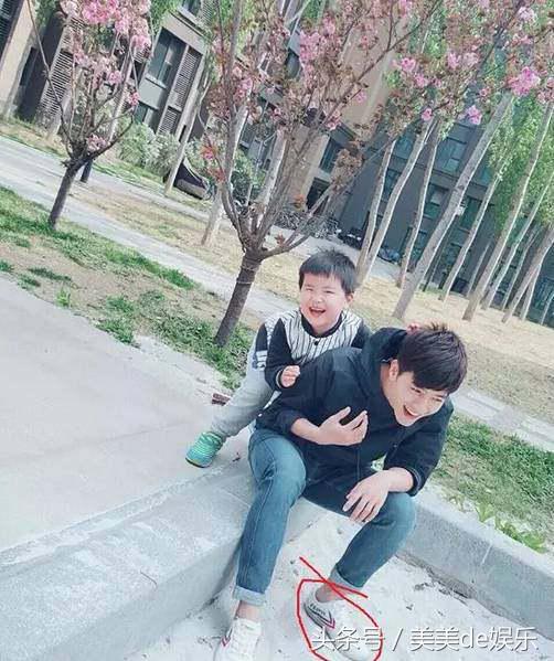 关晓彤几岁公开恋情的,关晓彤公布恋情时多大