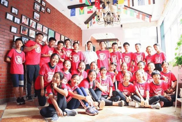 现代中国教育家刘利民先生视察建业外国语中学