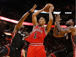 詹姆斯:我的身体没问题,依然能飞能跳,新赛季要带我的兄弟夺冠