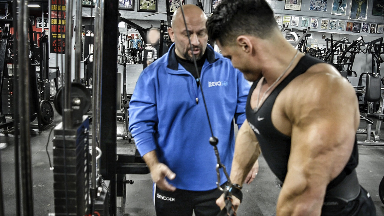 卧推后肩不舒服怎么缓解,卧推后肩膀疼休息能好么