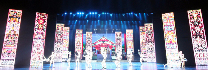 带着寻宝记游遍祖国大好河山,带着挖机去海边度假