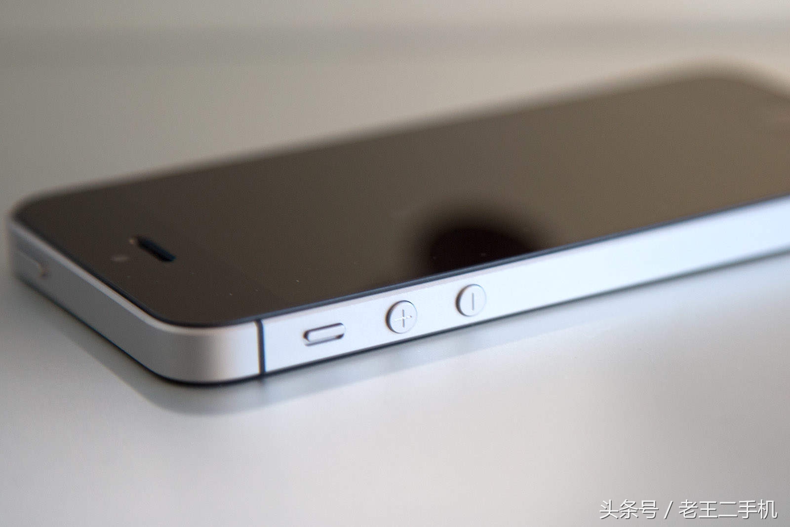 1600收了部经典小钢炮iPhoneSE，64g，值了