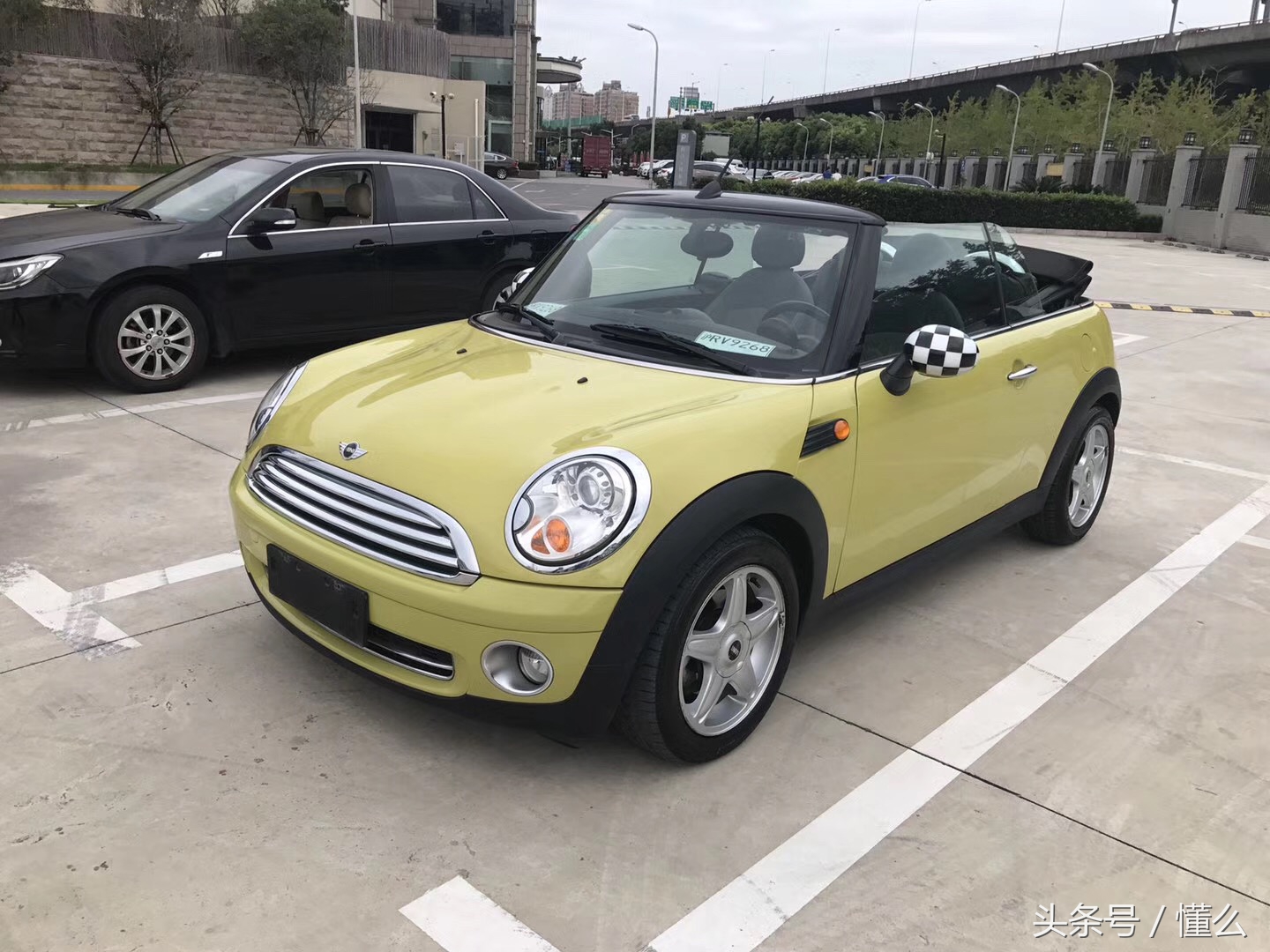 Erlang淘车仅2万多公里10年底Mini小敞篷
