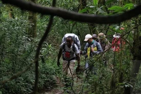 2017BLACKYAK牛人牛队-登顶非洲之巅