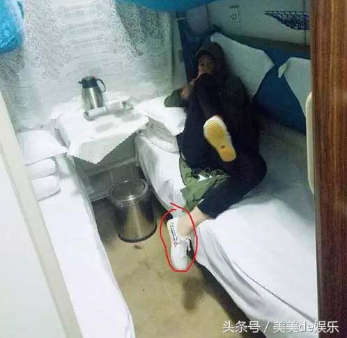 关晓彤几岁公开恋情的,关晓彤公布恋情时多大