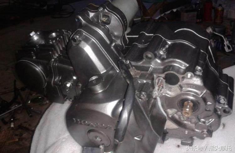 大排量摩托车维修全过程,摩托车的维修与保养从入门到精通