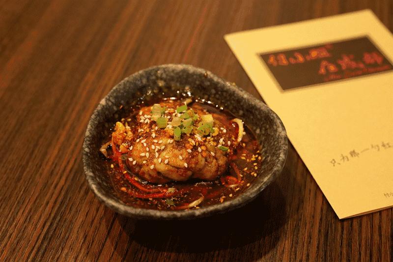 海归老板放弃百万年薪，怒倒600份汤底为找纯正的成都串串味道