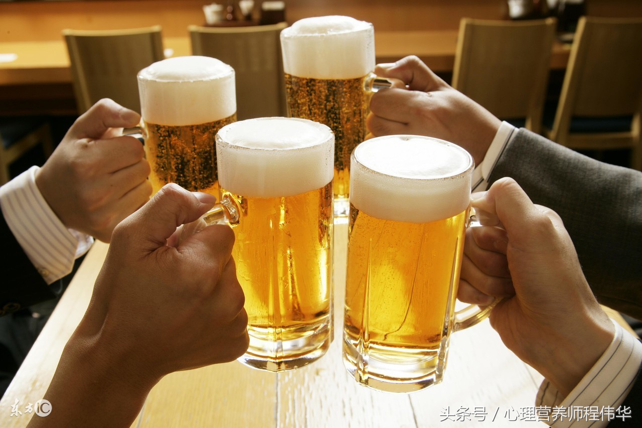 啤酒怎么喝比较健康,适当喝啤酒真的有益健康吗