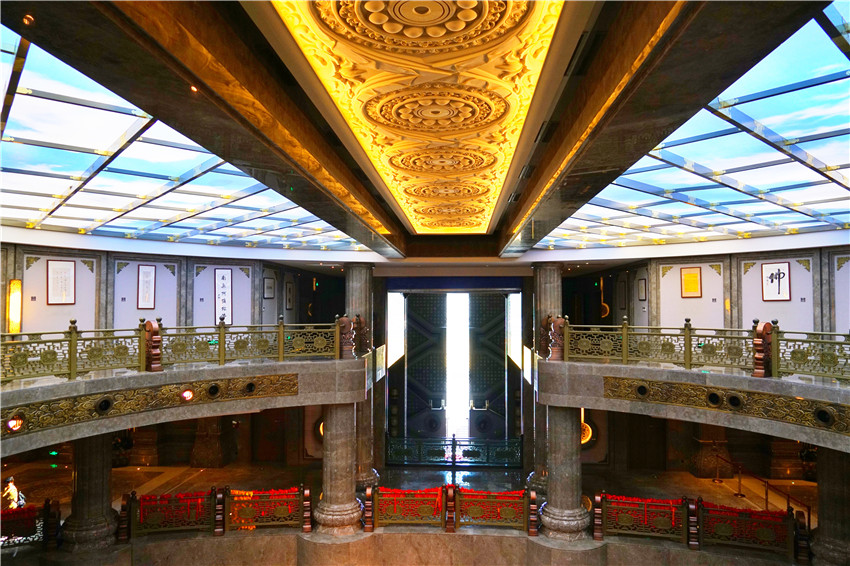 礼佛峨眉顶,礼佛普陀山