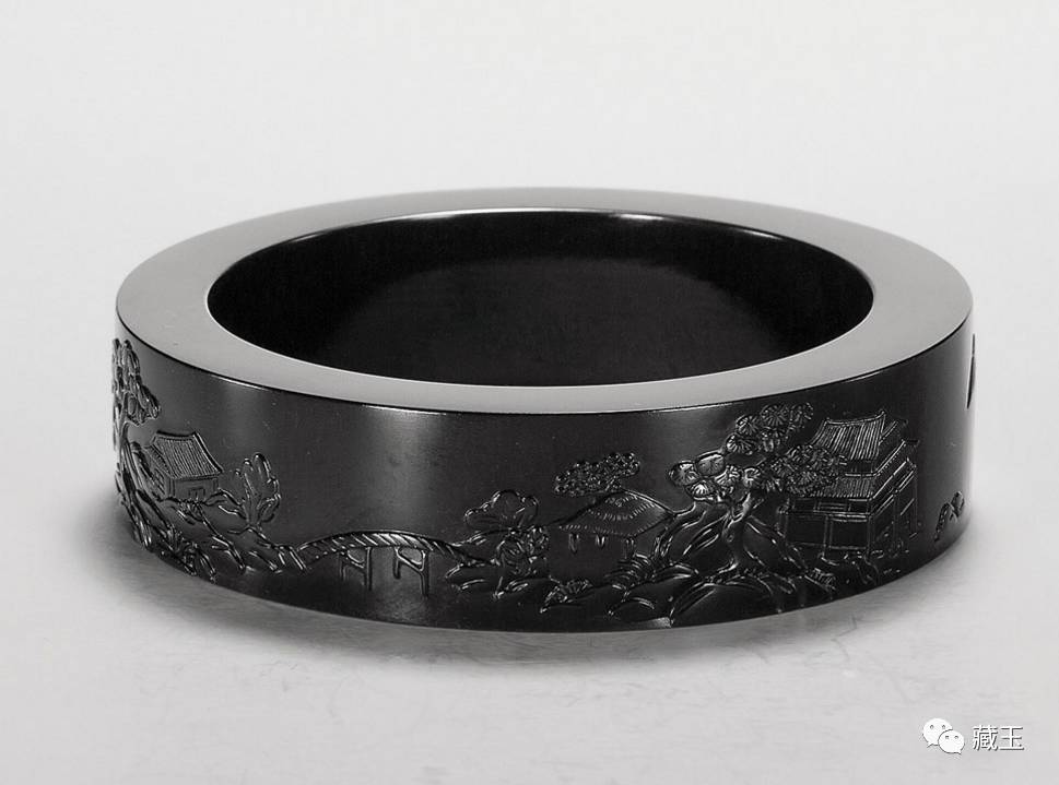 900000块买的玉手镯估价,9000左右的玉手镯