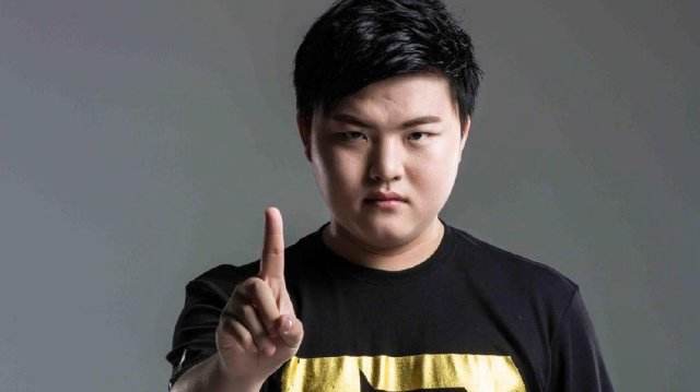 s7总决赛RNG恐成最大赢家,过程惊心动魄,最终结果仿佛梦回s3