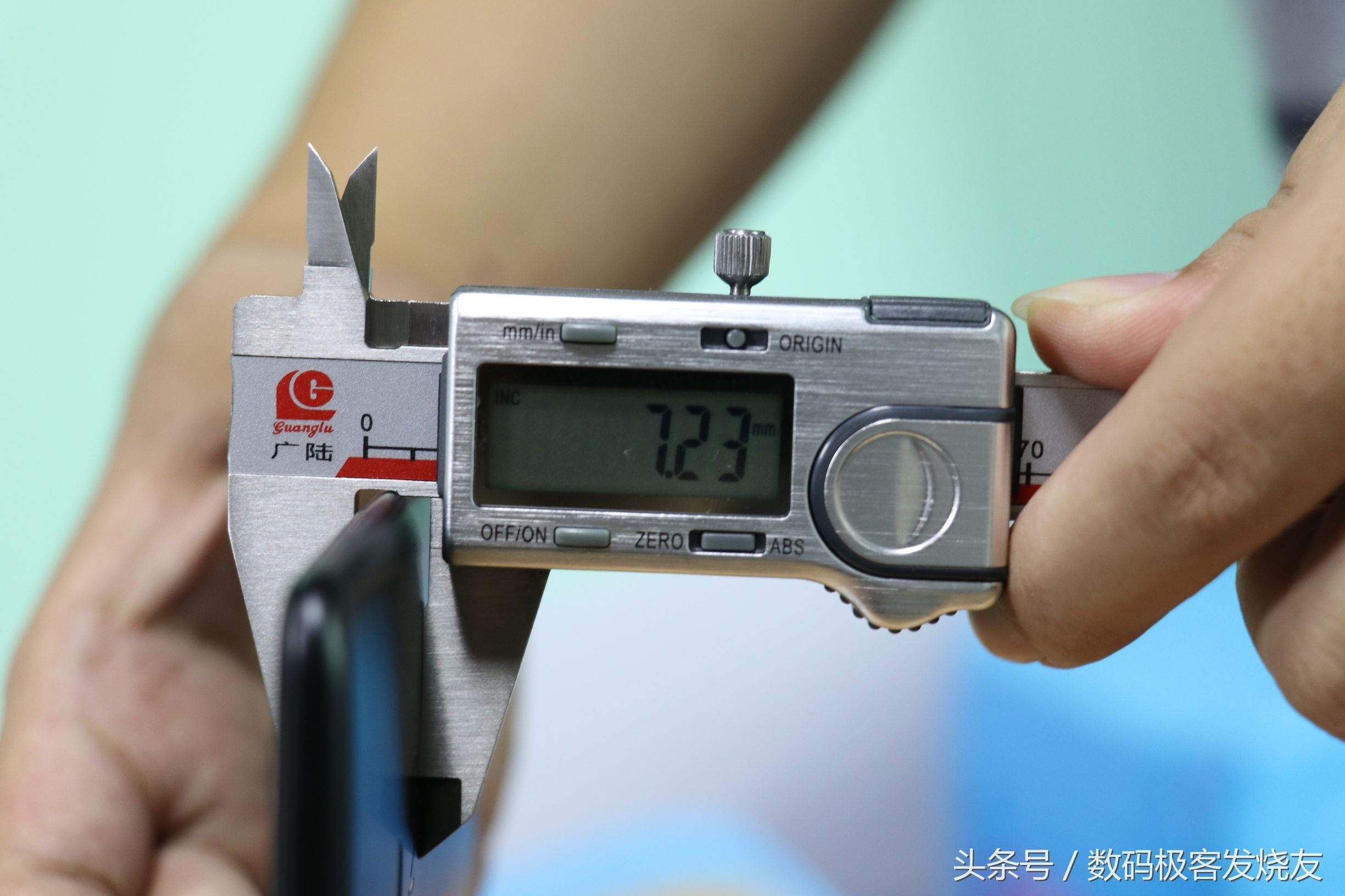 vivox20全面屏新机,vivox20全面屏详解