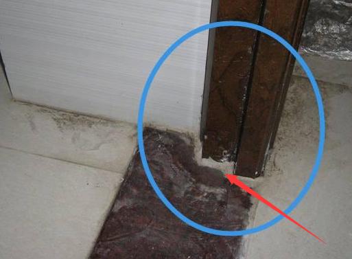 卫生间门槛石装在门里面好换不,卫生间门槛装好了还能加高吗