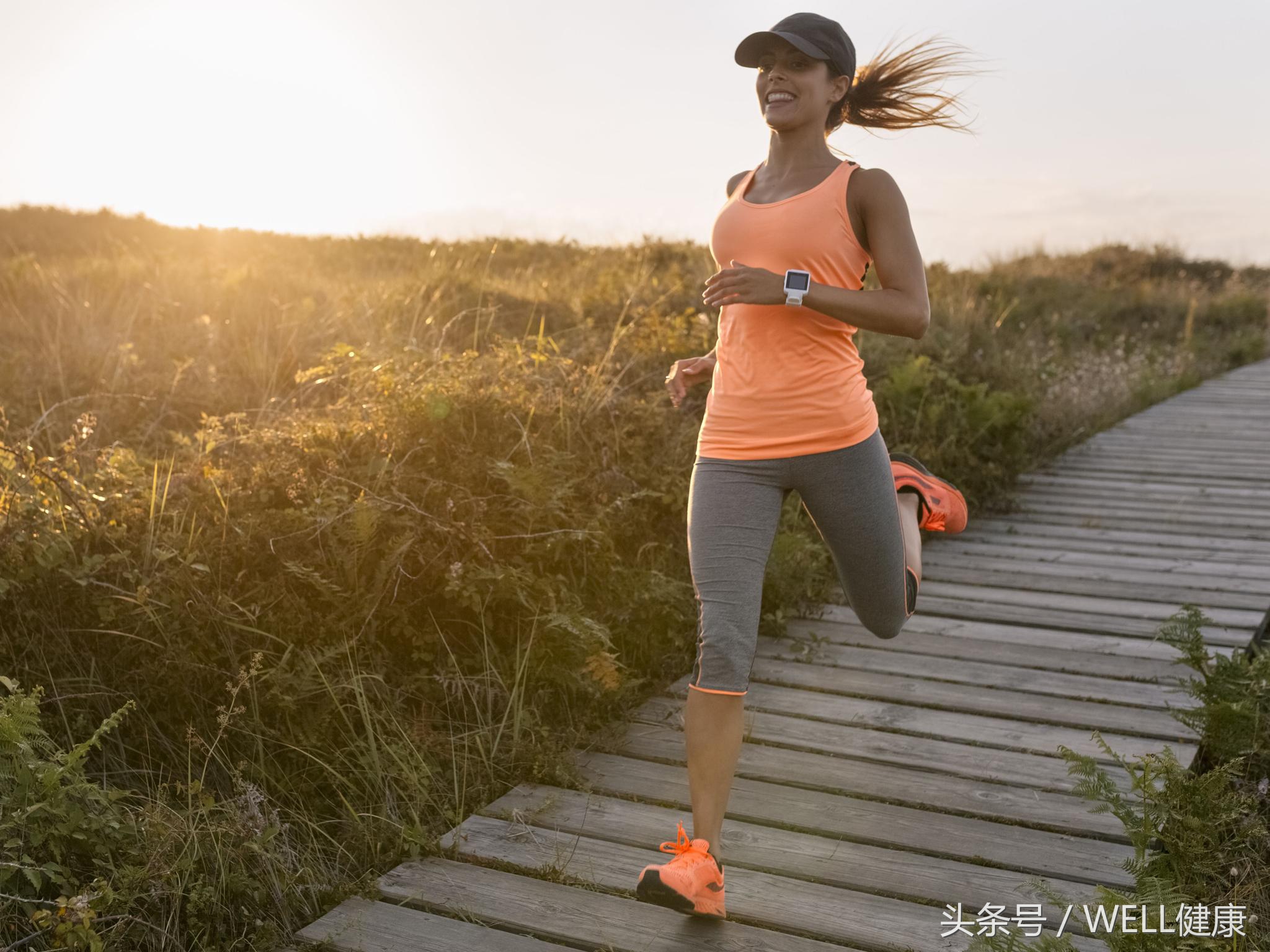 跑步跑的腰一侧酸痛如何迅速缓解,4个简易动作缓解腰痛腿疼