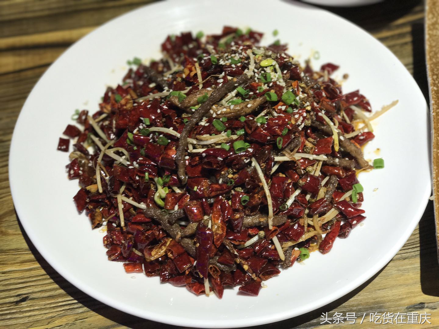 国庆不用去香港,观音桥也有“旺角夜肆”全场5折吃