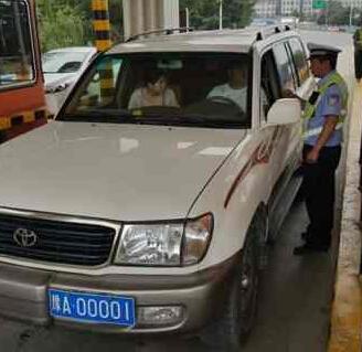 丰田汉兰达普拉多霸道什么区别,丰田普拉多为什么是神车