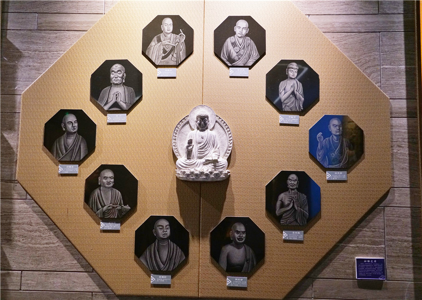 礼佛峨眉顶,礼佛普陀山