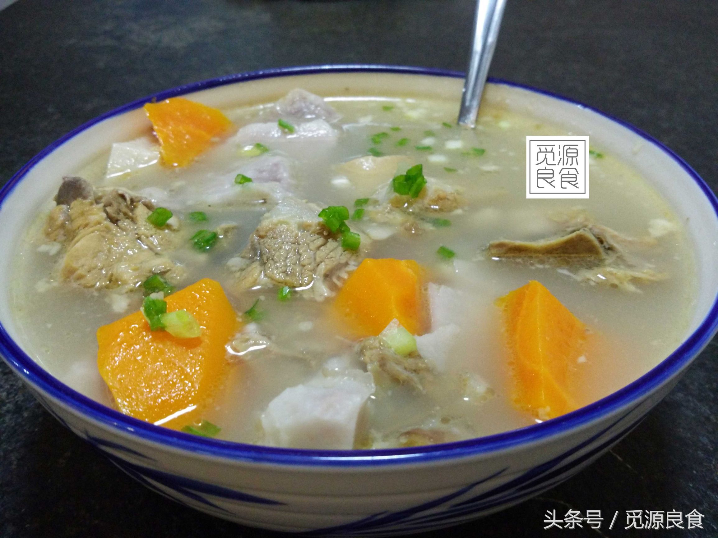 排骨莲藕汤怎么熬白又好喝,排骨汤没得排骨用什么替代