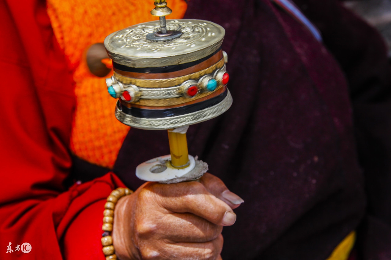 起名中间带吉的名字大全,吉名斋起名