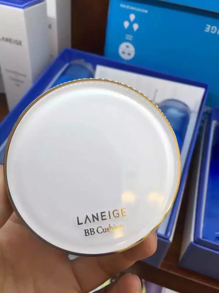 气垫怎么用看起来细腻自然,气垫要遮瑕还是不遮瑕