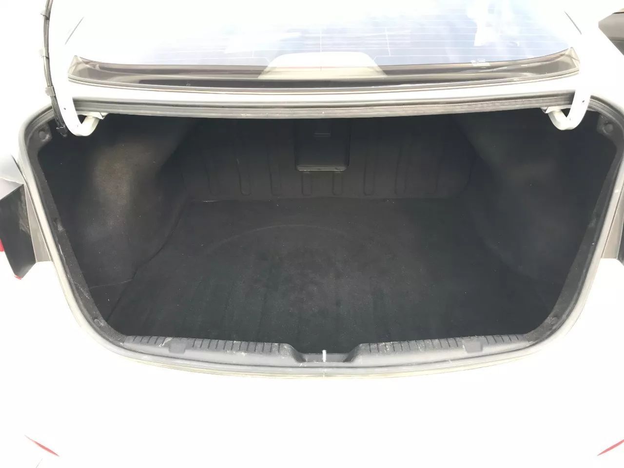 现代伊兰特elantra1.5自吸,现代朗动和伊兰特的区别